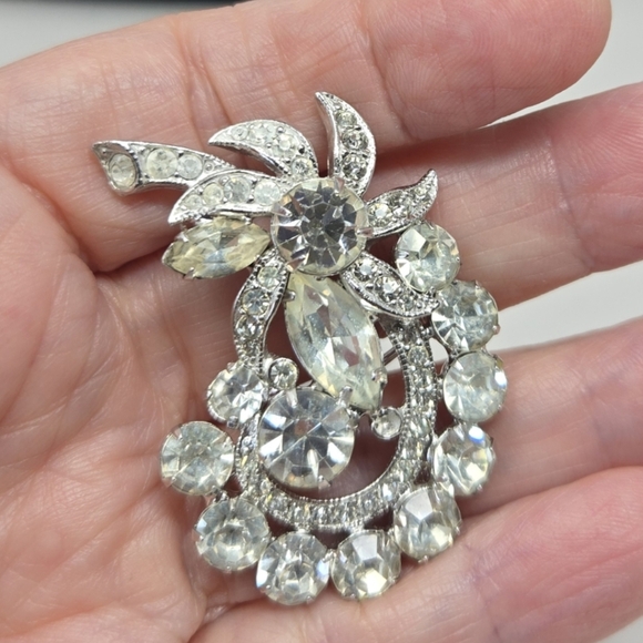 Eisenberg Ice Womens Clear Rhinestone Brooch Pin Silver Tone, Flower Curved Stem - Picture 10 of 11